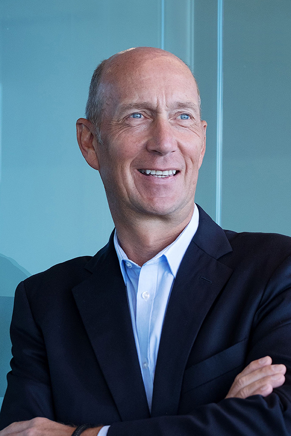 Philippe Creteur | 润英联全球首席财务管和首席战略官